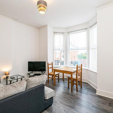 One Bedroom Holiday Apartment Colwyn Bay Εξωτερικό φωτογραφία